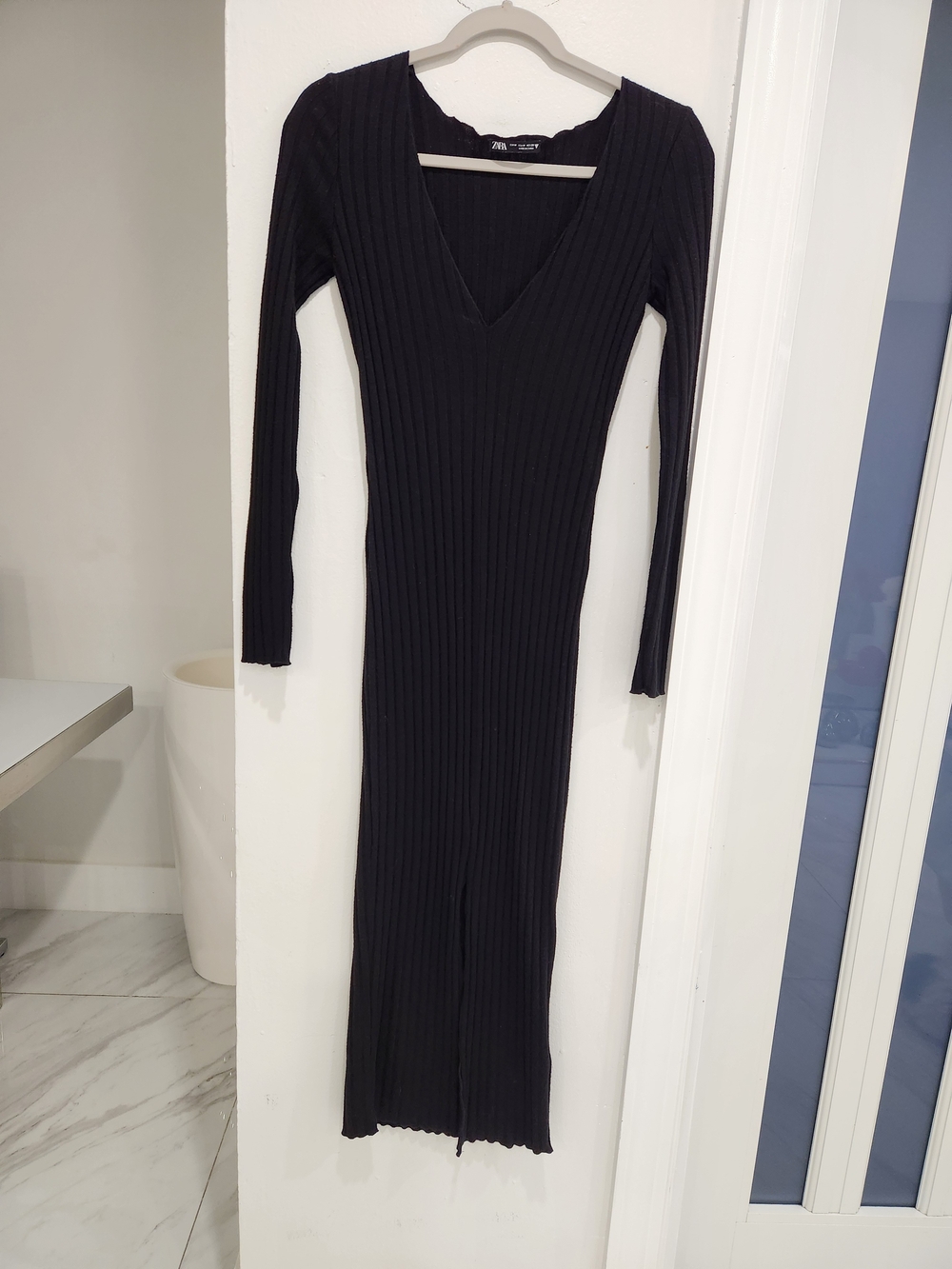 Zara Black Ribbed V-Neck Long Sleeve Dress
